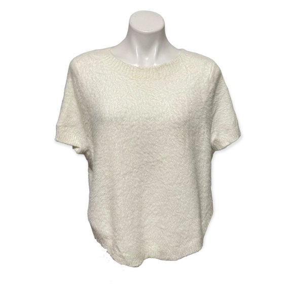 Anthropologie Small Cream Asymmetrical Hem Short  Sleeve Eyelash Sweater - Picture 2 of 6